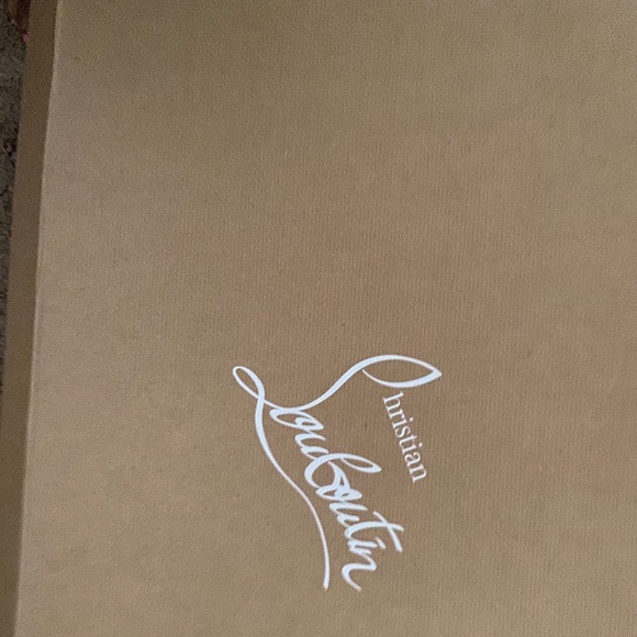 Boots - Picture 4 of 5